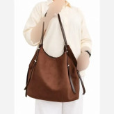 کیف دستی الیزا جیر رنگ موکا شکلاتی با کیف آرایشی